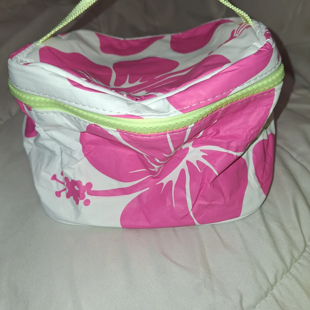 Aloha Collection - Picture 3 of 4